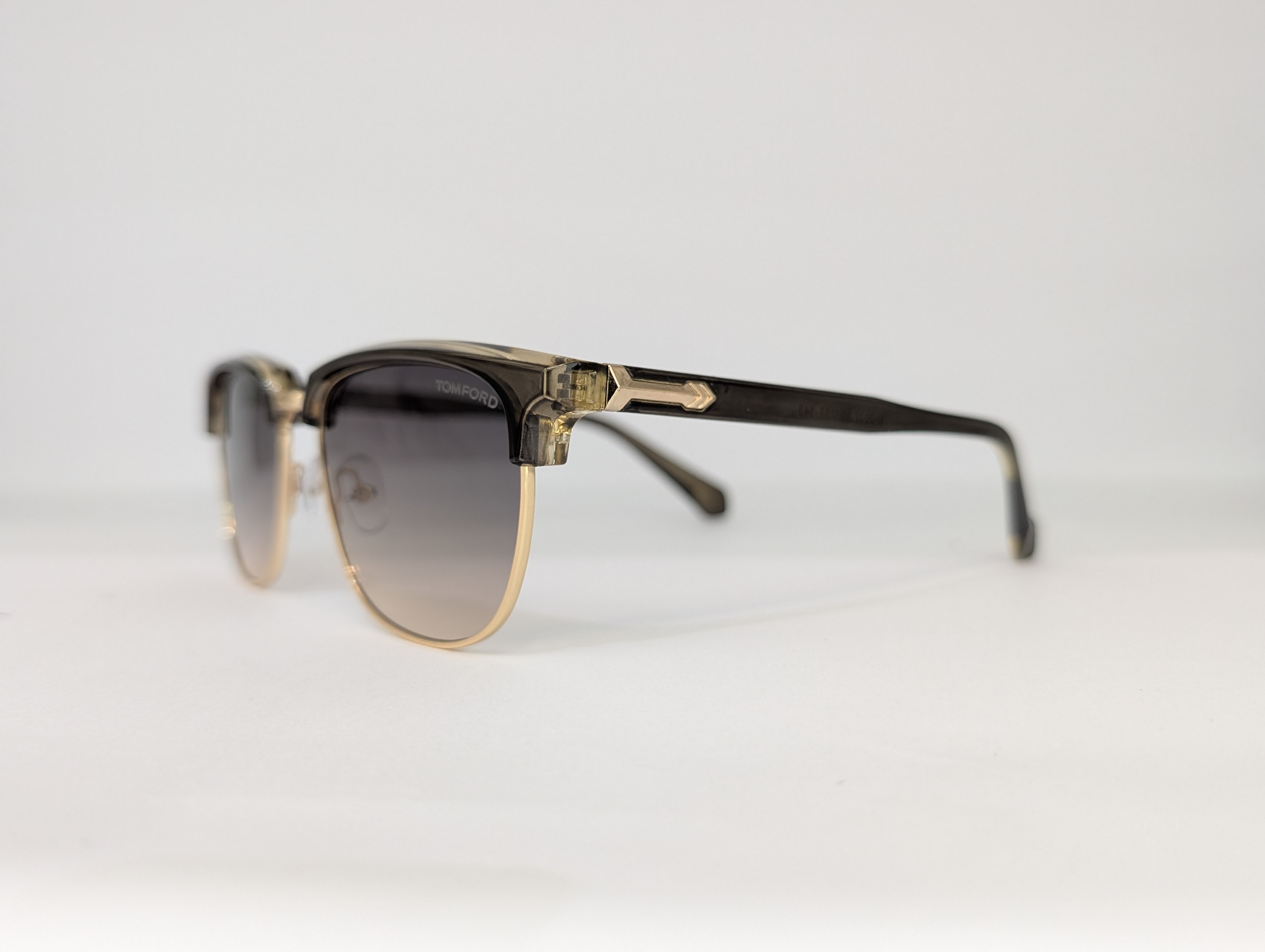 TOMFORD BROWLINE ( BLACK/GOLDEN) Q00216 - View 1
