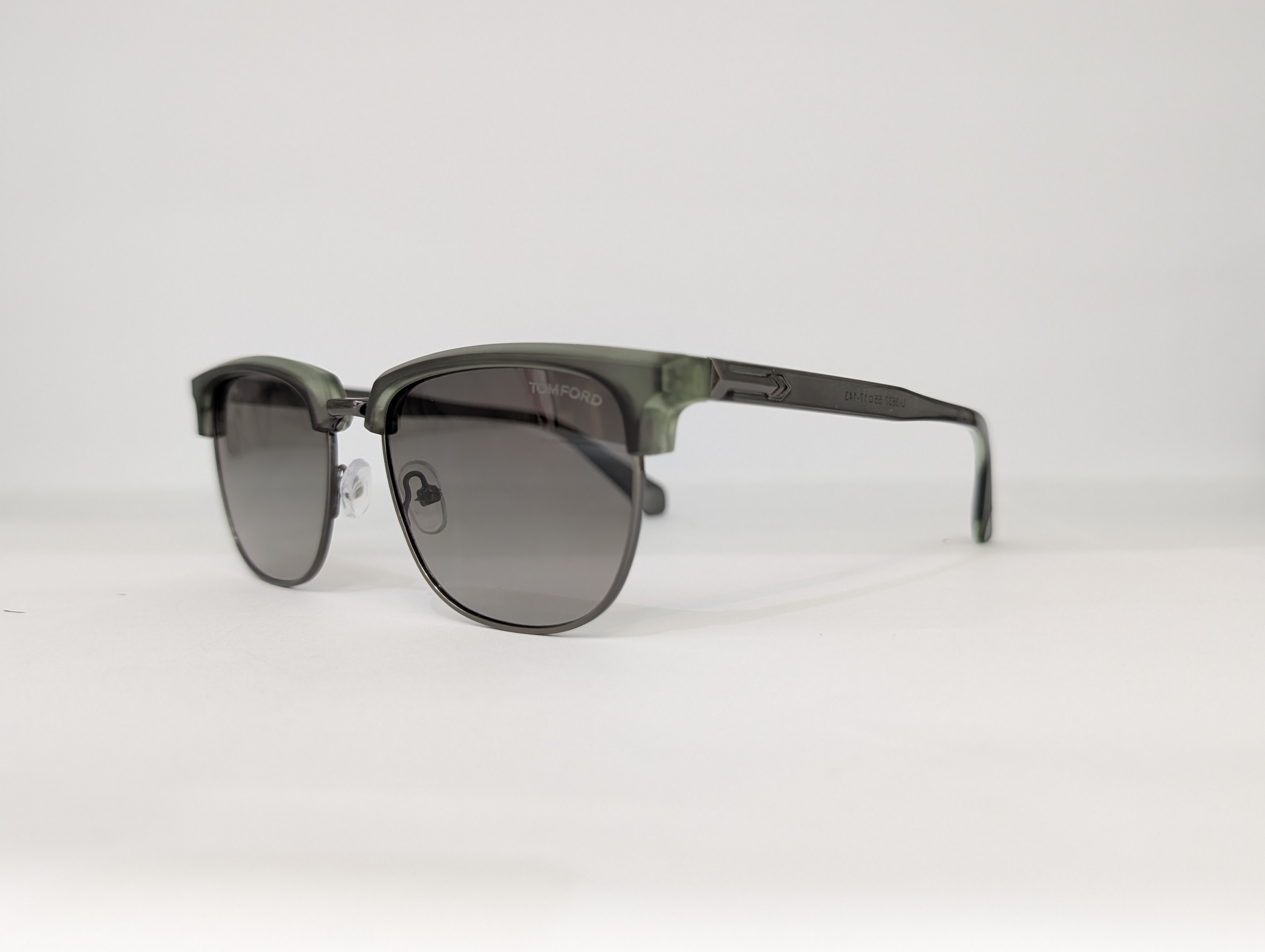TOMFORD BROWLINE ( OLIVE GREEN) Q00217 - View 1