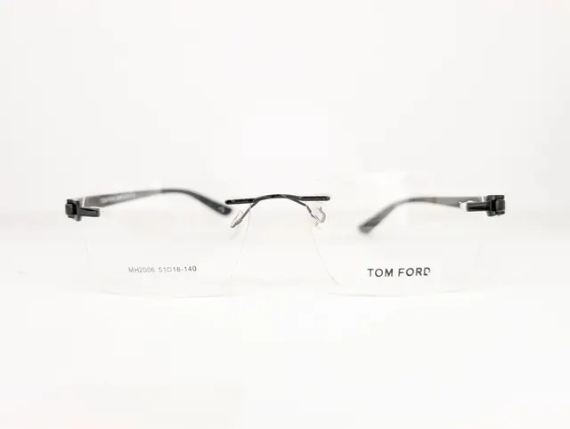 TOMFORD EYEWEAR(BLACK/BLACKARMS) Q0097