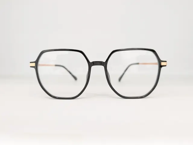 TR OVERSIZED EYEWEAR ( BLACK/GOLD) Q00154